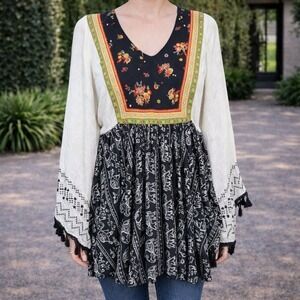 Ivy Jane Tunic Top Boho Elephant Print Tassels Bell Sleeve M L